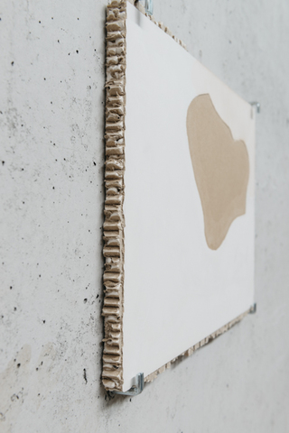 side view, <b>Untitled</b>, plaster, cardboard, mineral pigment, 32 × 44 cm, 2015
